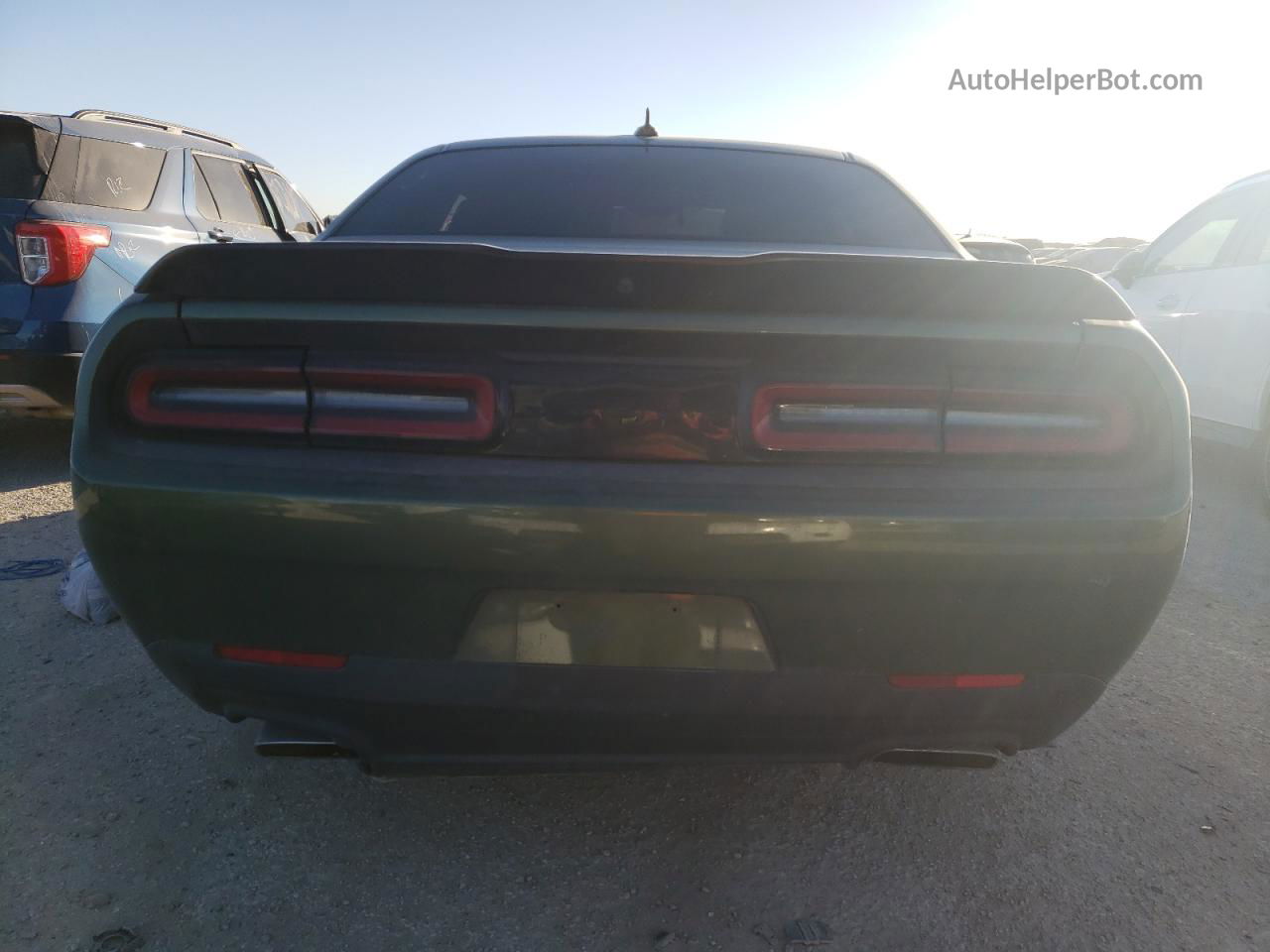 2022 Dodge Challenger R/t Зеленый vin: 2C3CDZBT3NH227252