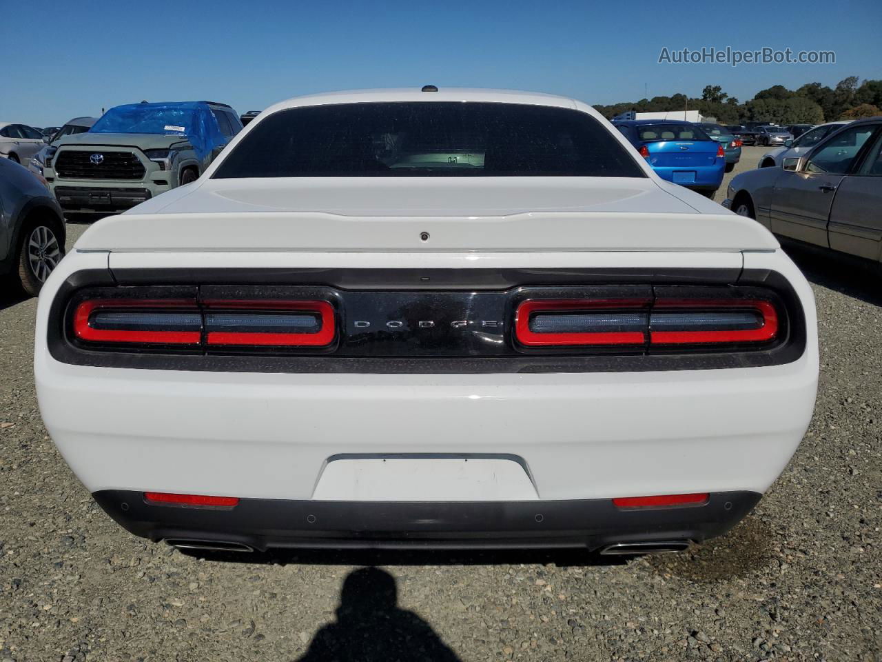 2022 Dodge Challenger R/t White vin: 2C3CDZBT4NH174657