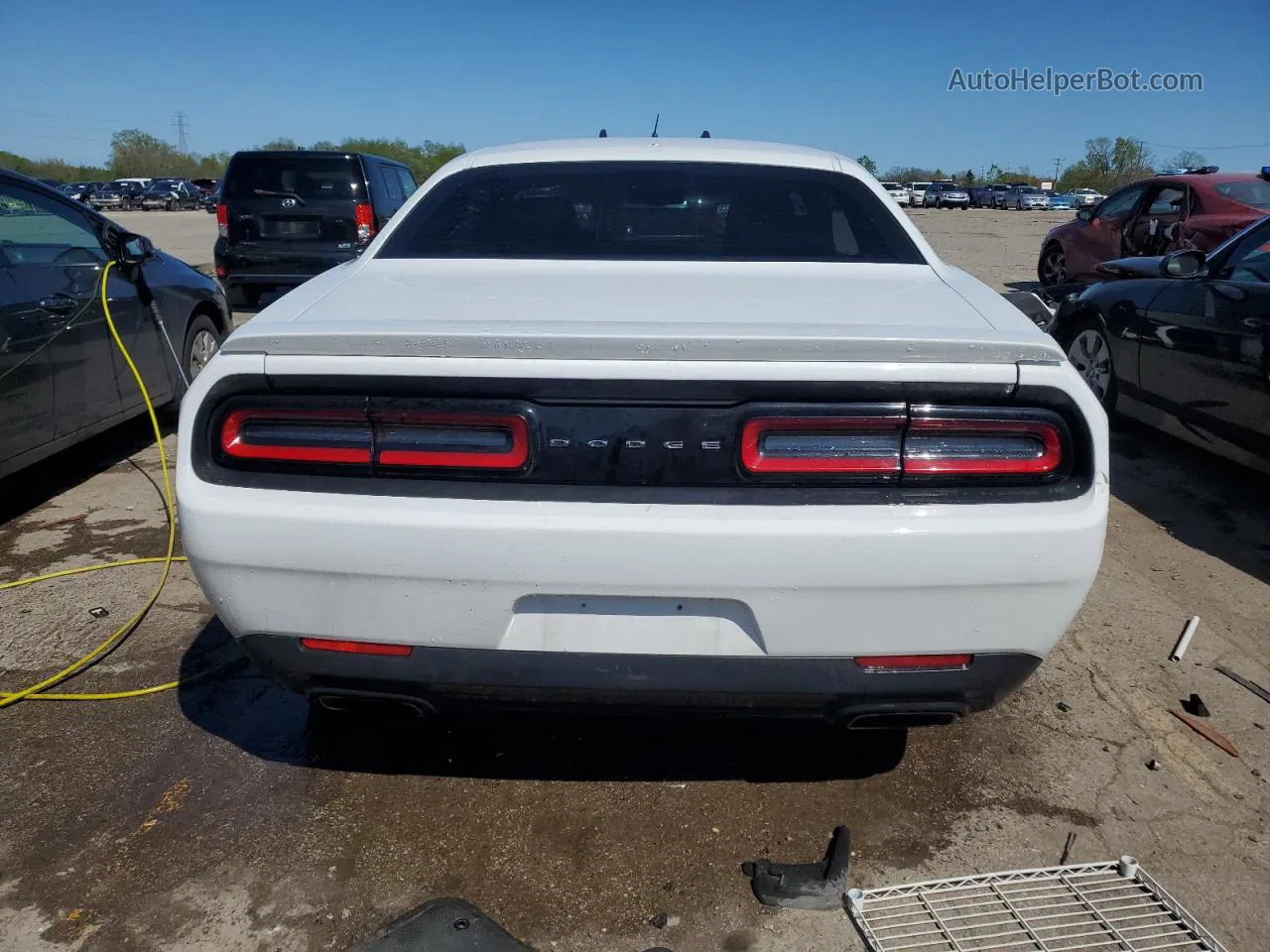 2017 Dodge Challenger R/t White vin: 2C3CDZBT6HH658009