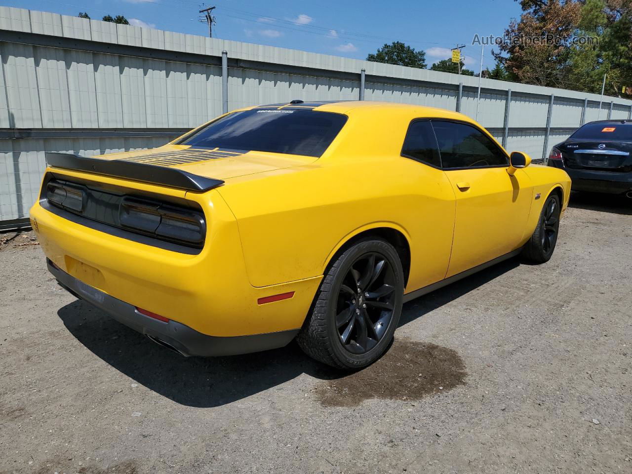 2017 Dodge Challenger R/t Желтый vin: 2C3CDZBTXHH611629