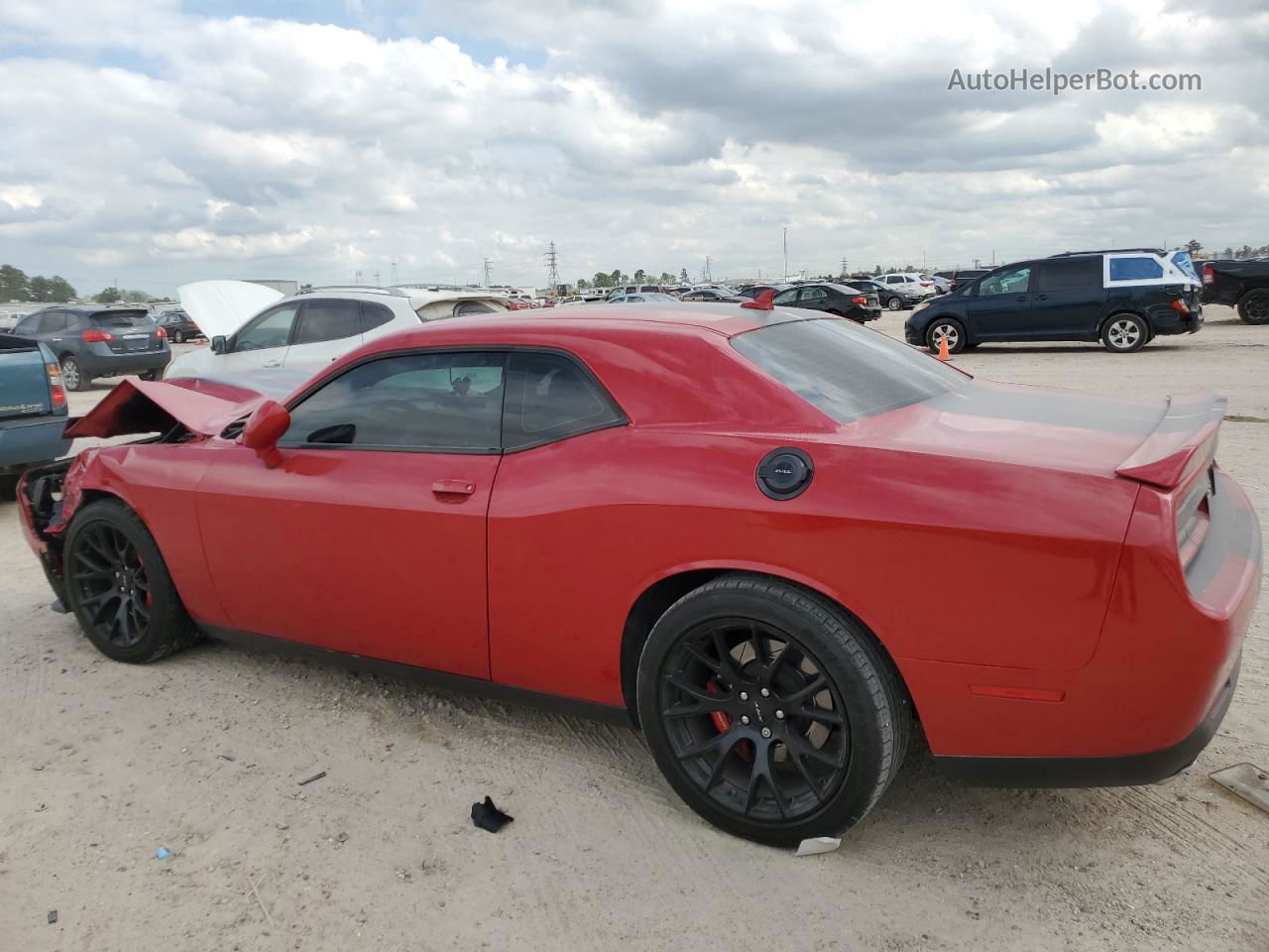 2015 Dodge Challenger Srt 392 Red vin: 2C3CDZDJ4FH839652