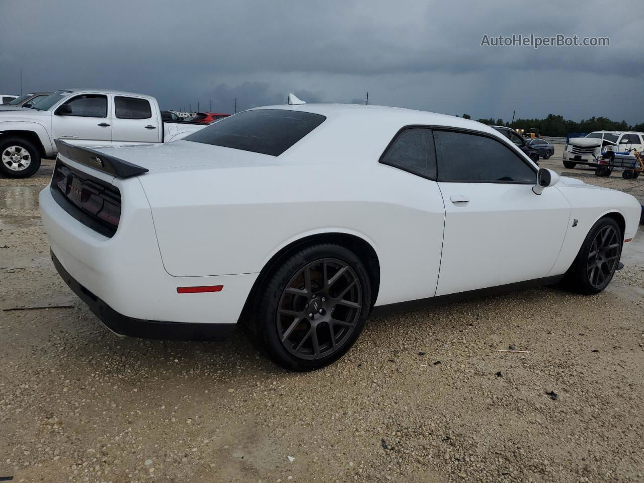 2017 Dodge Challenger R/t 392 White vin: 2C3CDZFJ8HH601481