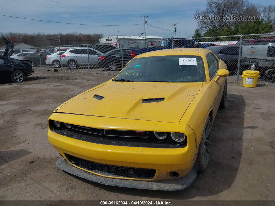 2017 Dodge Challenger R/t Scat Pack Желтый vin: 2C3CDZFJXHH655848