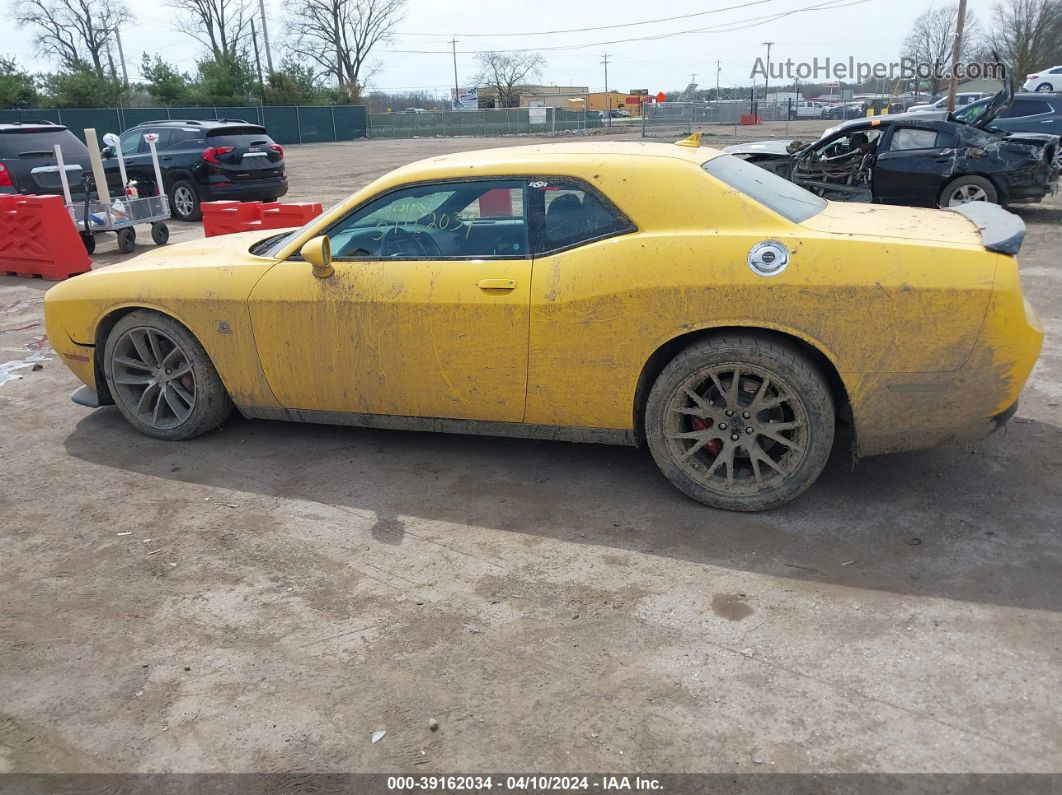 2017 Dodge Challenger R/t Scat Pack Желтый vin: 2C3CDZFJXHH655848