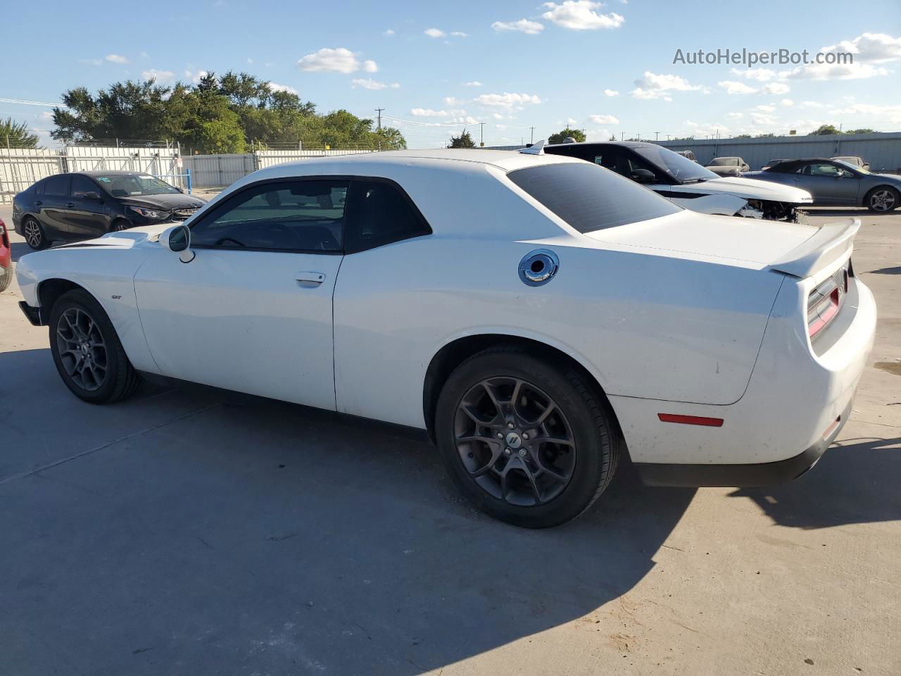 2018 Dodge Challenger Gt White vin: 2C3CDZGG1JH184116