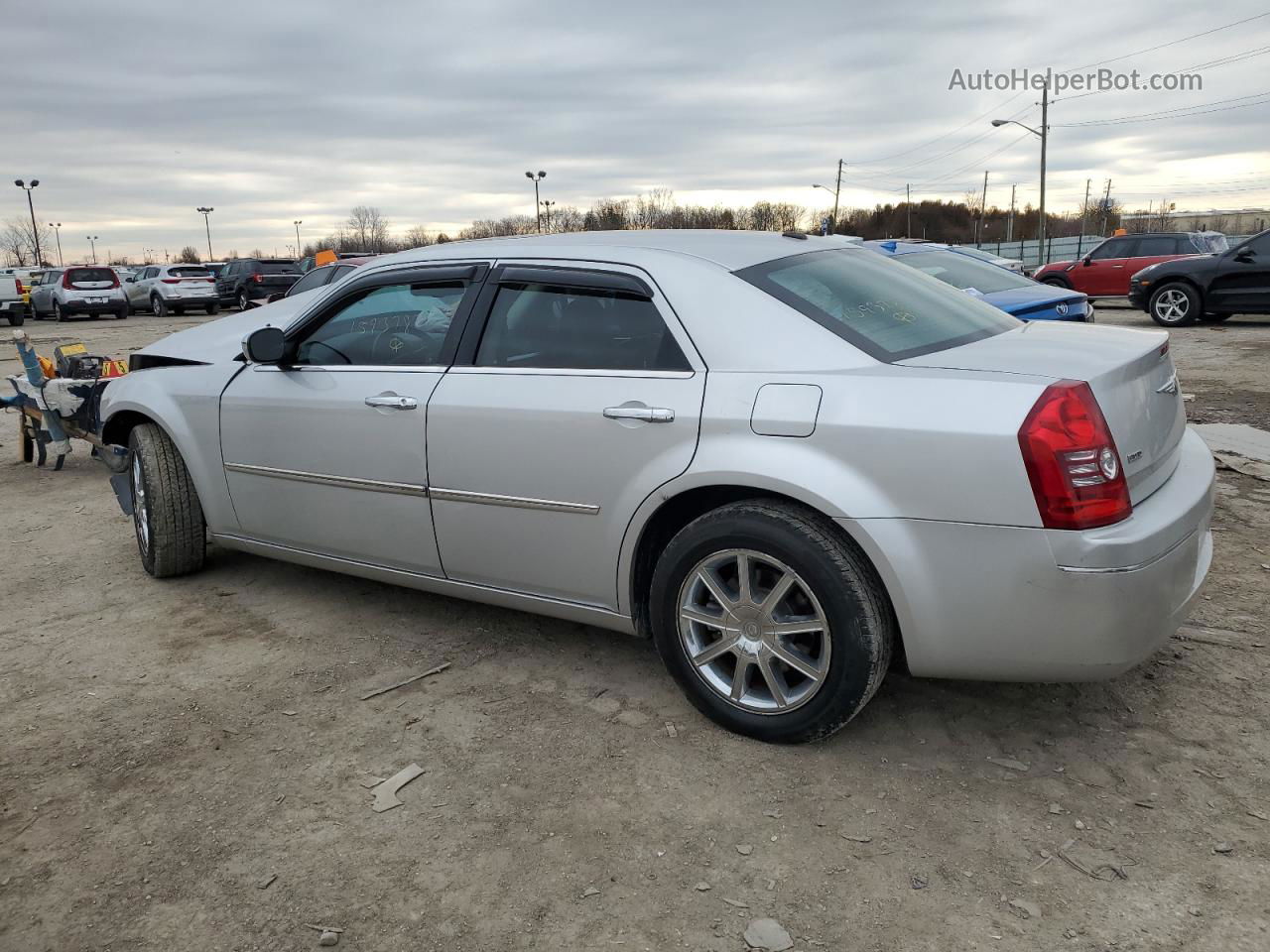 2010 Chrysler 300 Touring Серебряный vin: 2C3CK5CV1AH159378