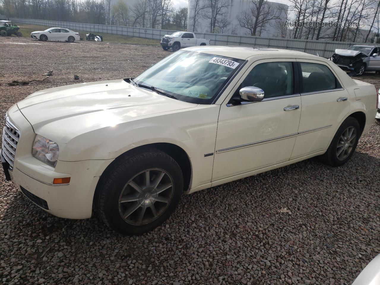 2010 Chrysler 300 Touring Белый vin: 2C3CK5CV5AH331301