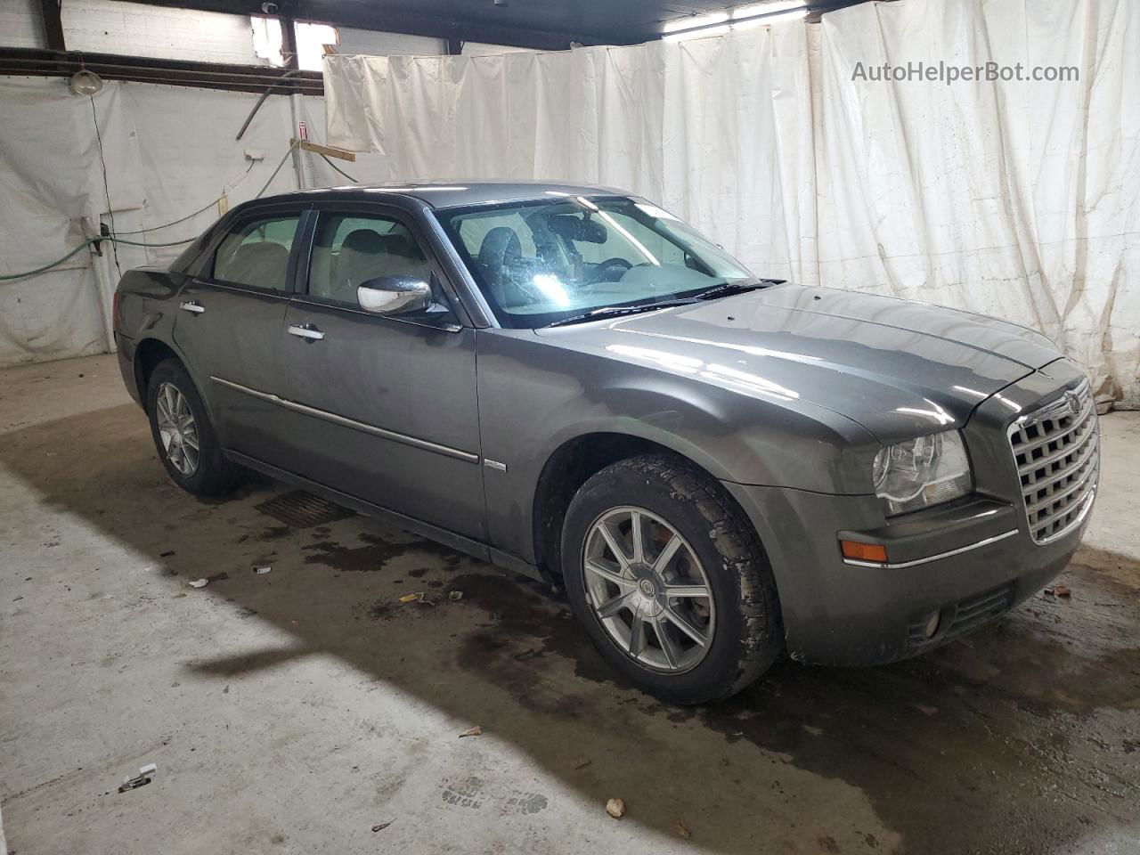 2010 Chrysler 300 Touring Gray vin: 2C3CK5CV6AH210874