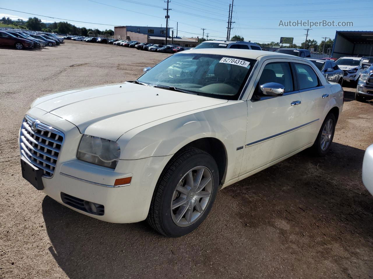 2010 Chrysler 300 Touring Cream vin: 2C3CK5CVXAH118537