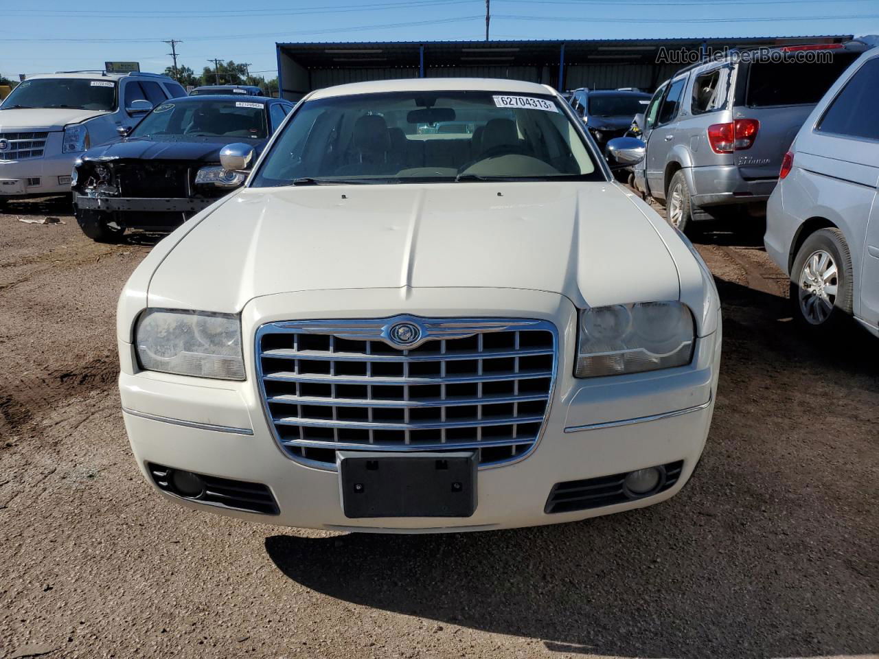 2010 Chrysler 300 Touring Cream vin: 2C3CK5CVXAH118537