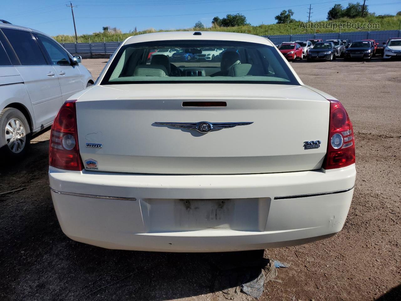 2010 Chrysler 300 Touring Cream vin: 2C3CK5CVXAH118537