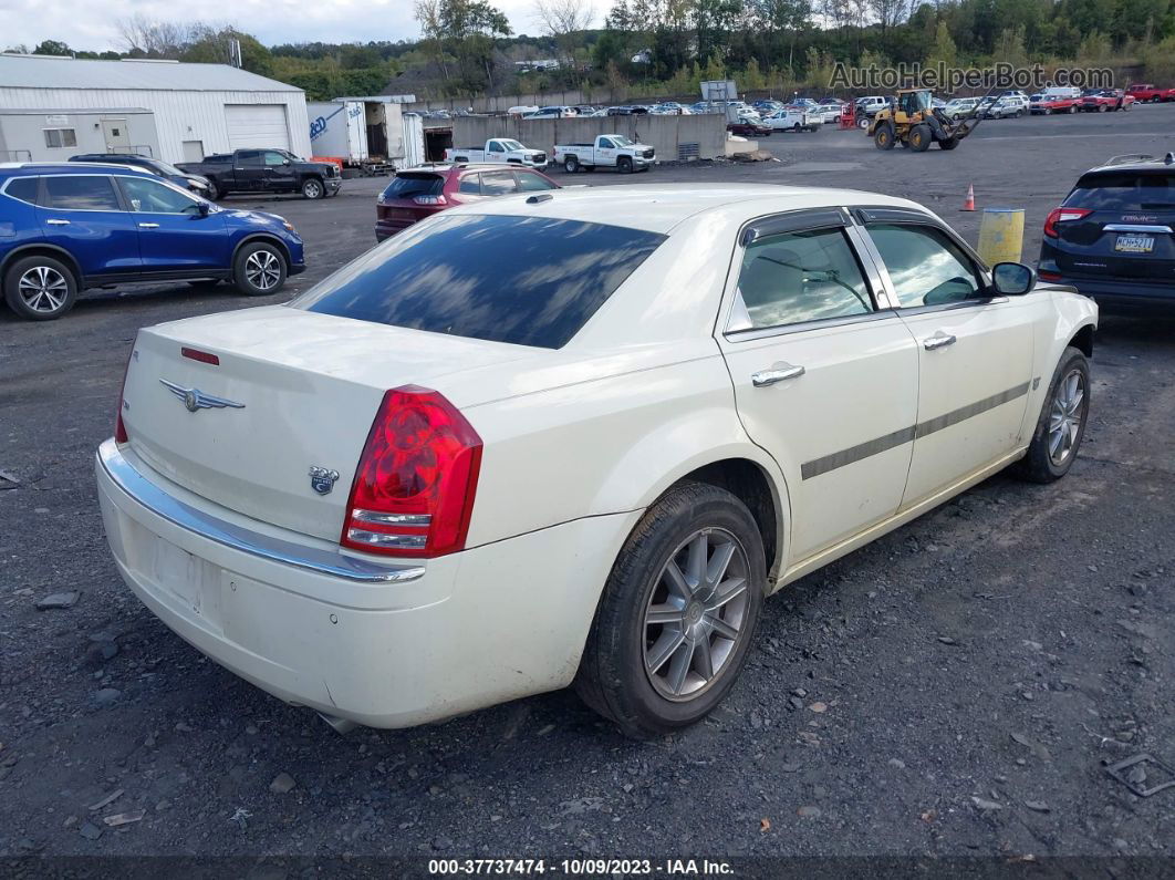 2010 Chrysler 300c 300c Cream vin: 2C3CK6CT6AH211561