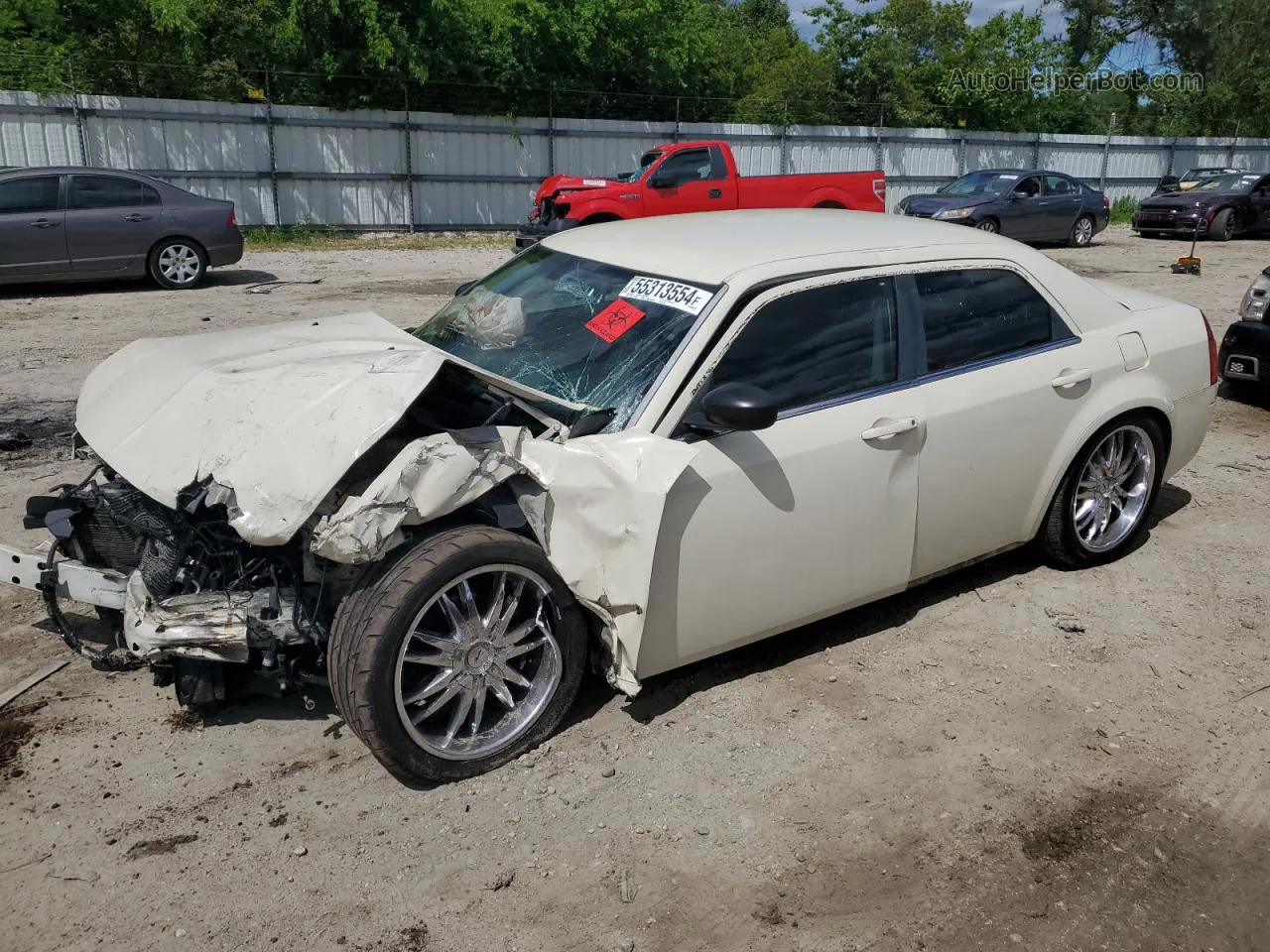 2007 Chrysler 300  Cream vin: 2C3KA43R07H625421