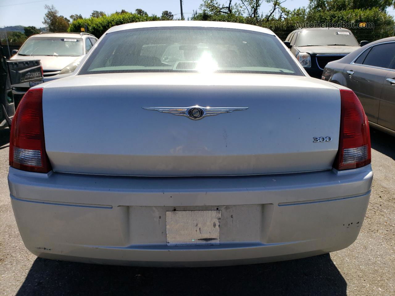 2007 Chrysler 300  Silver vin: 2C3KA43R17H802851