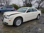 2007 Chrysler 300  White vin: 2C3KA43R17H855579