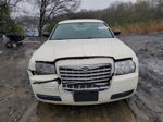 2007 Chrysler 300  White vin: 2C3KA43R17H855579