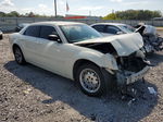 2007 Chrysler 300  White vin: 2C3KA43R37H880435