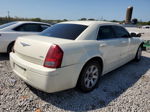 2007 Chrysler 300  White vin: 2C3KA43R37H880435