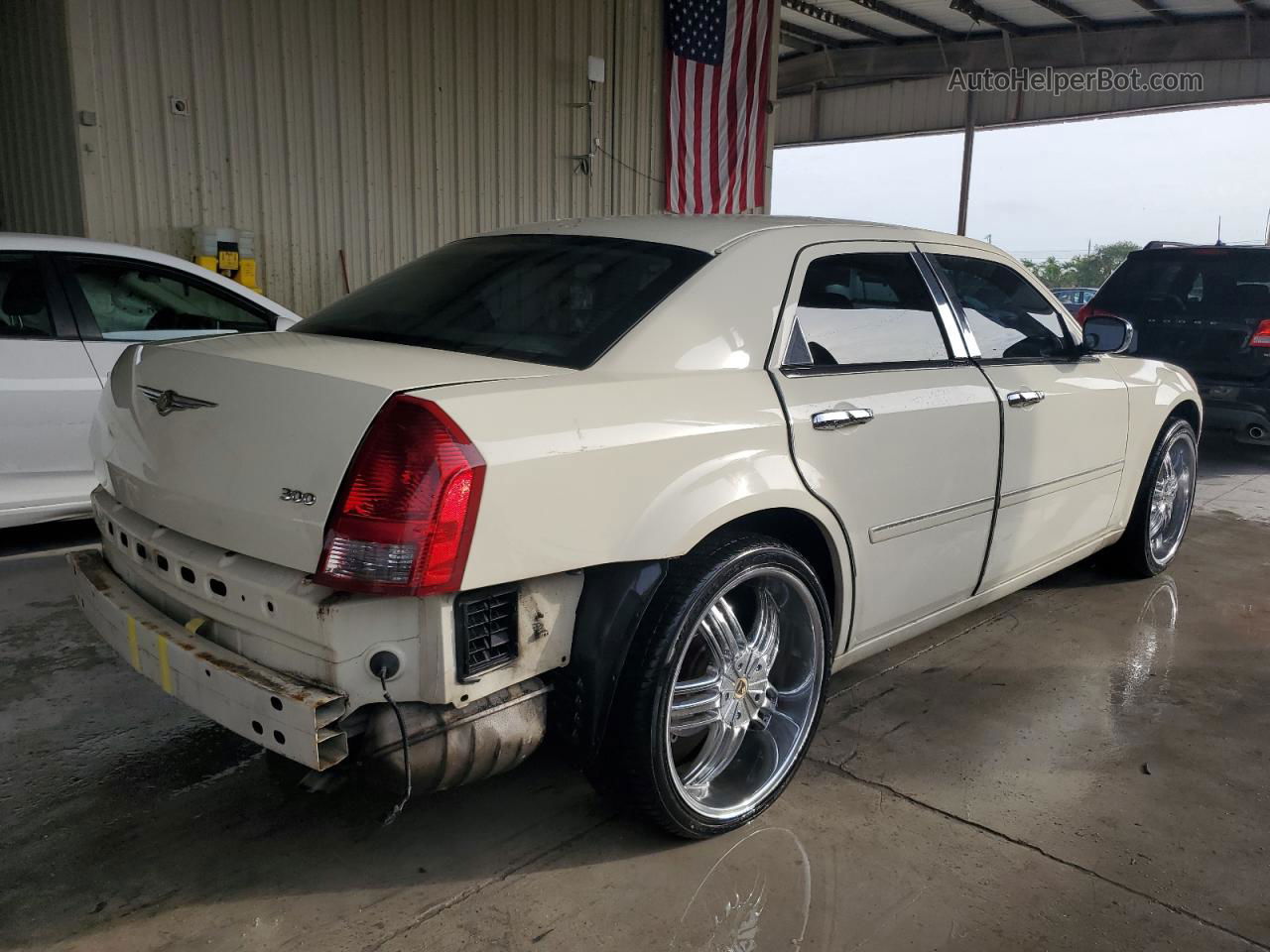 2007 Chrysler 300  Cream vin: 2C3KA43R57H710903