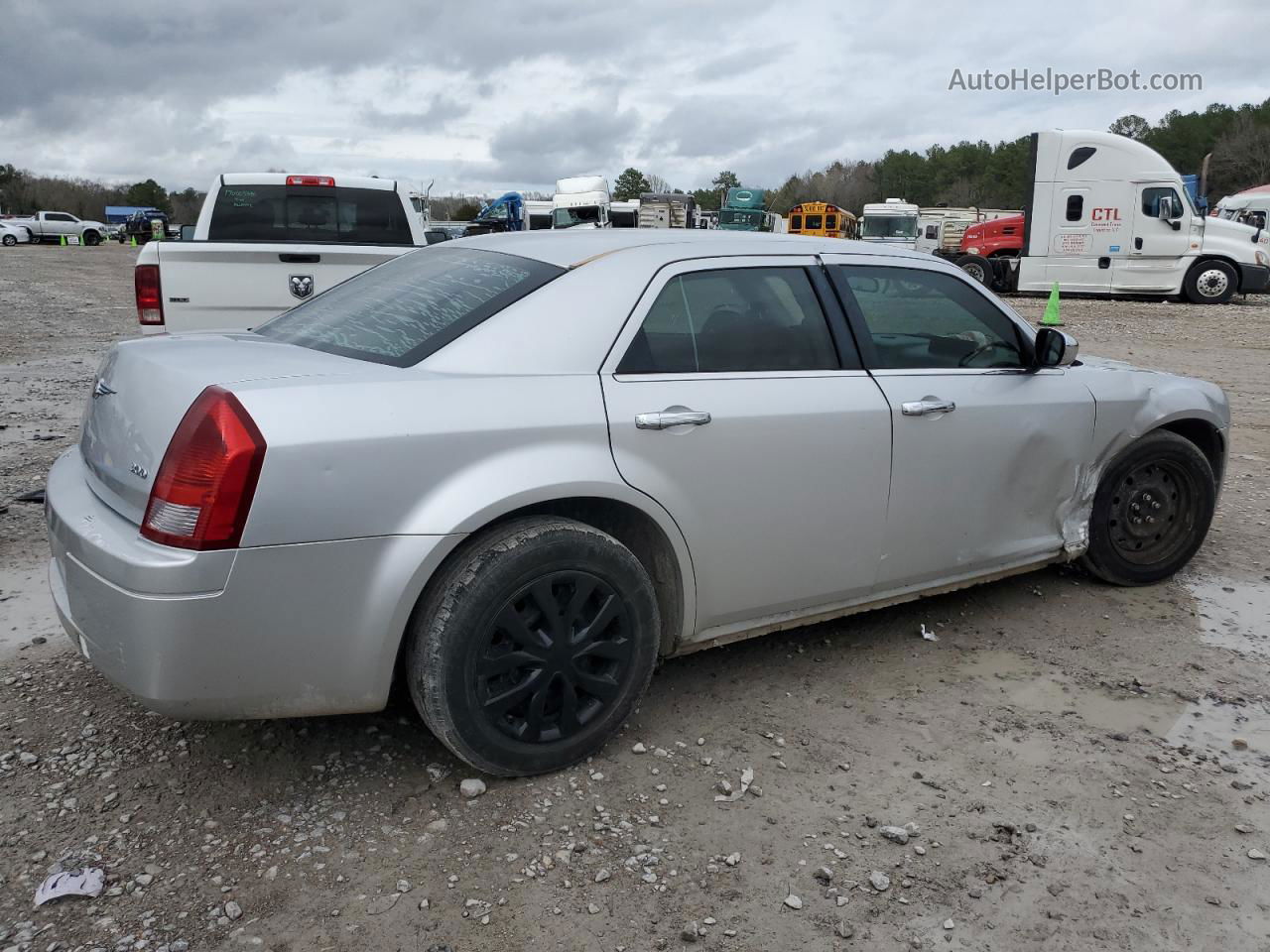 2007 Chrysler 300  Silver vin: 2C3KA43R67H701062