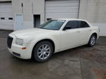 2007 Chrysler 300  White vin: 2C3KA43R67H715592