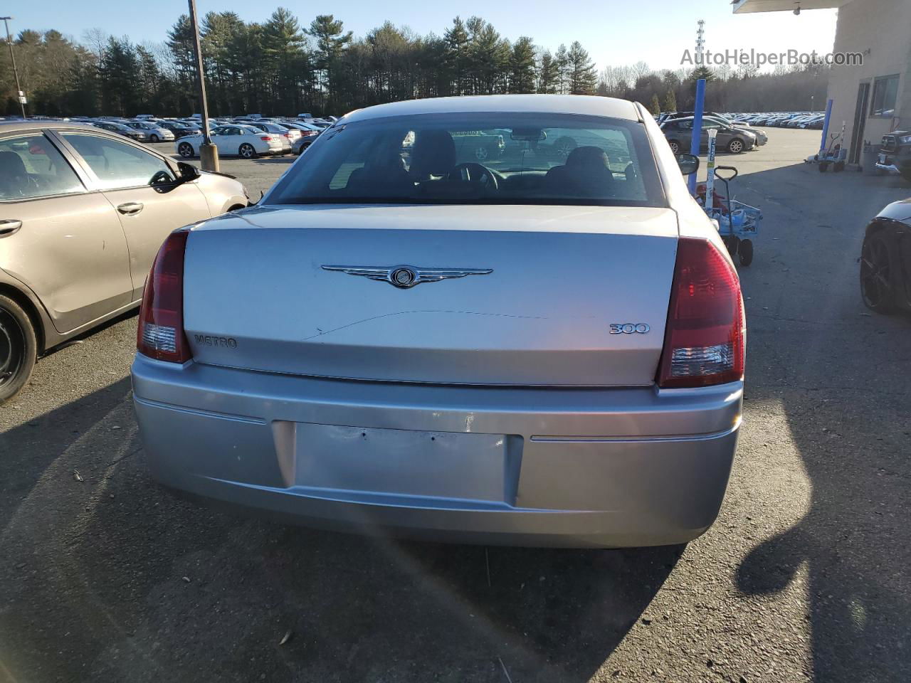 2007 Chrysler 300  Silver vin: 2C3KA43R77H716153