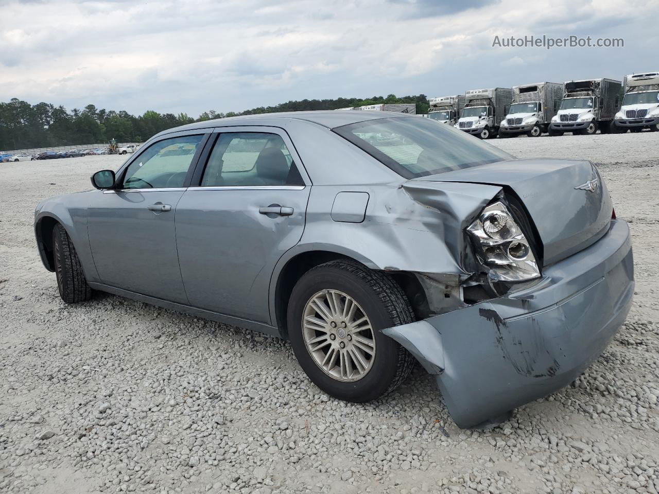 2007 Chrysler 300  Silver vin: 2C3KA43R87H645626