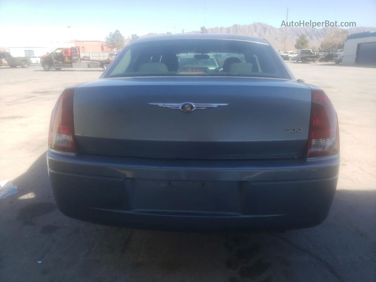 2007 Chrysler 300  Silver vin: 2C3KA43R87H833630