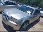 2007 Chrysler 300   Silver vin: 2C3KA43RX7H637625