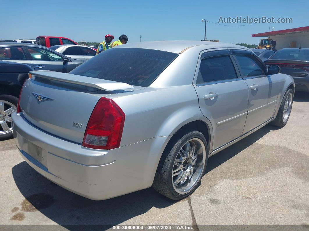 2007 Chrysler 300   Silver vin: 2C3KA43RX7H637625