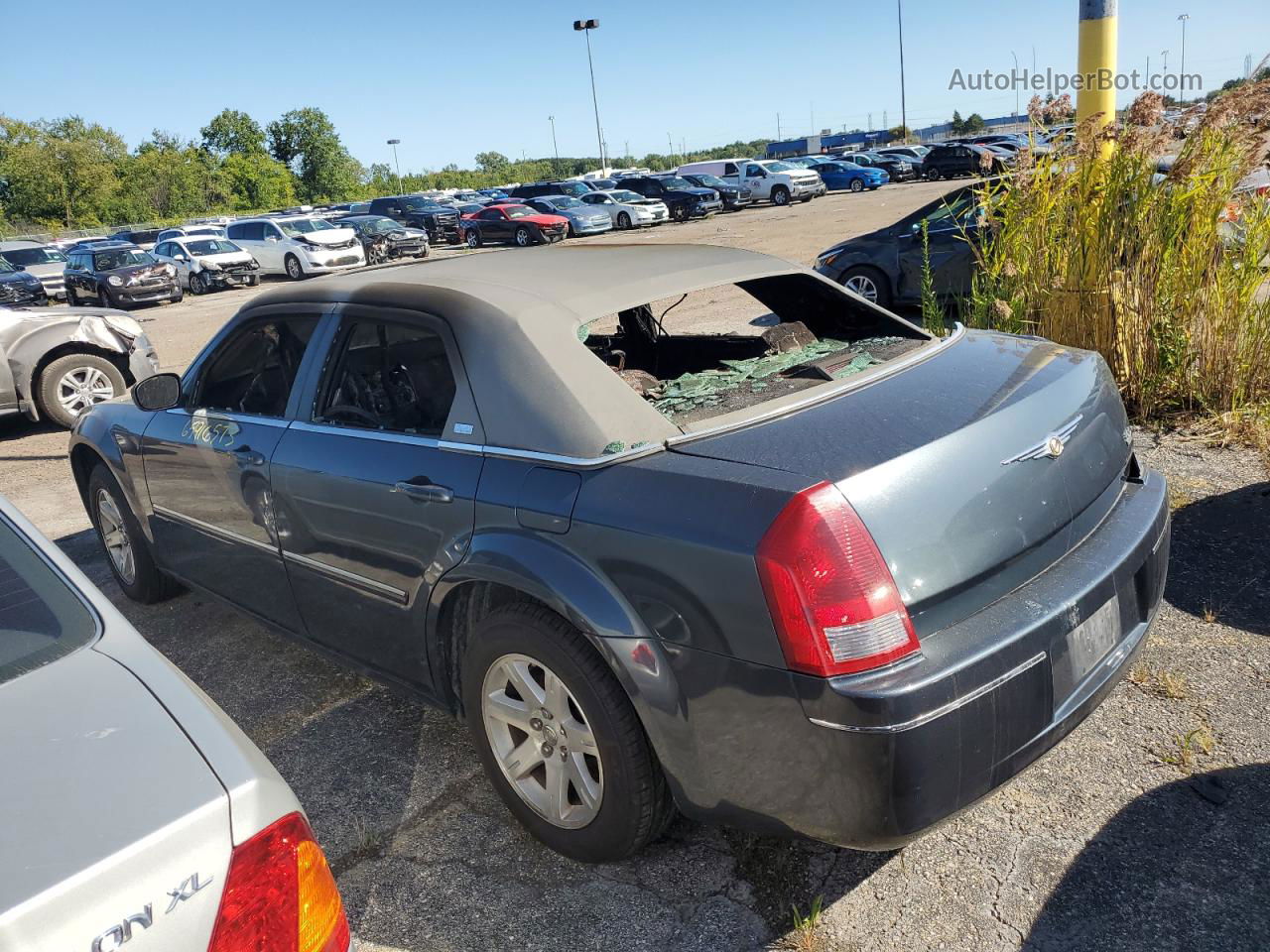 2007 Chrysler 300 Touring Gray vin: 2C3KA53G07H635032