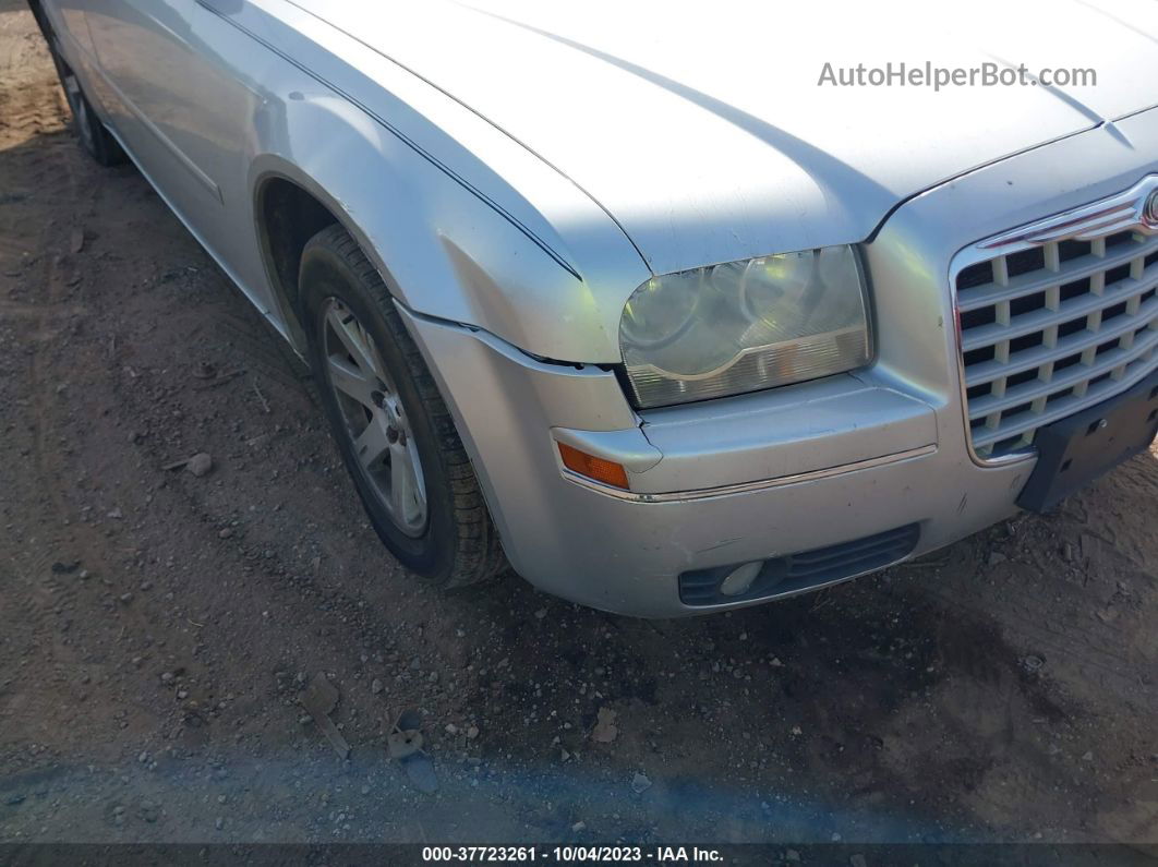 2007 Chrysler 300   Silver vin: 2C3KA53G17H812588