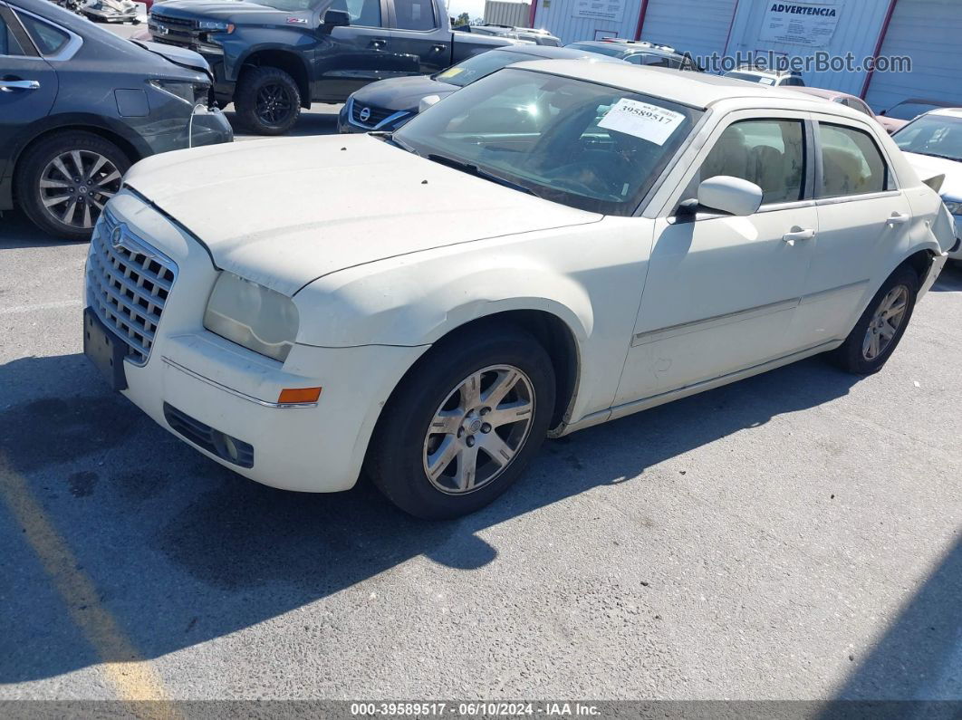 2007 Chrysler 300 Touring White vin: 2C3KA53G27H702343