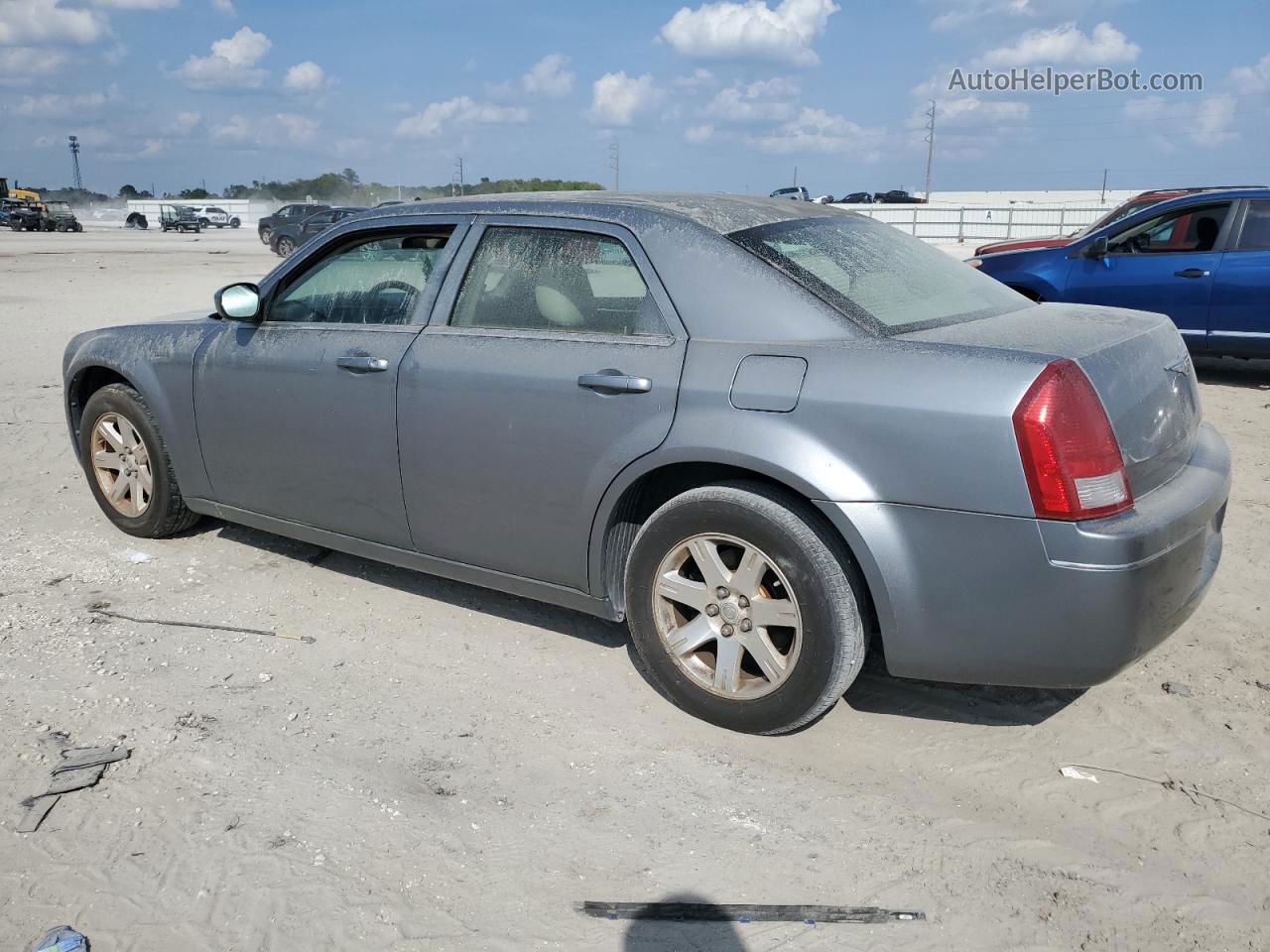 2007 Chrysler 300 Touring Gray vin: 2C3KA53G27H774613