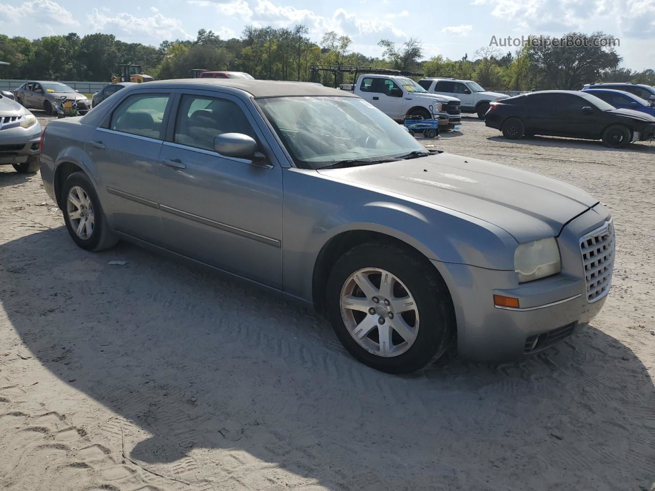 2007 Chrysler 300 Touring Gray vin: 2C3KA53G27H774613