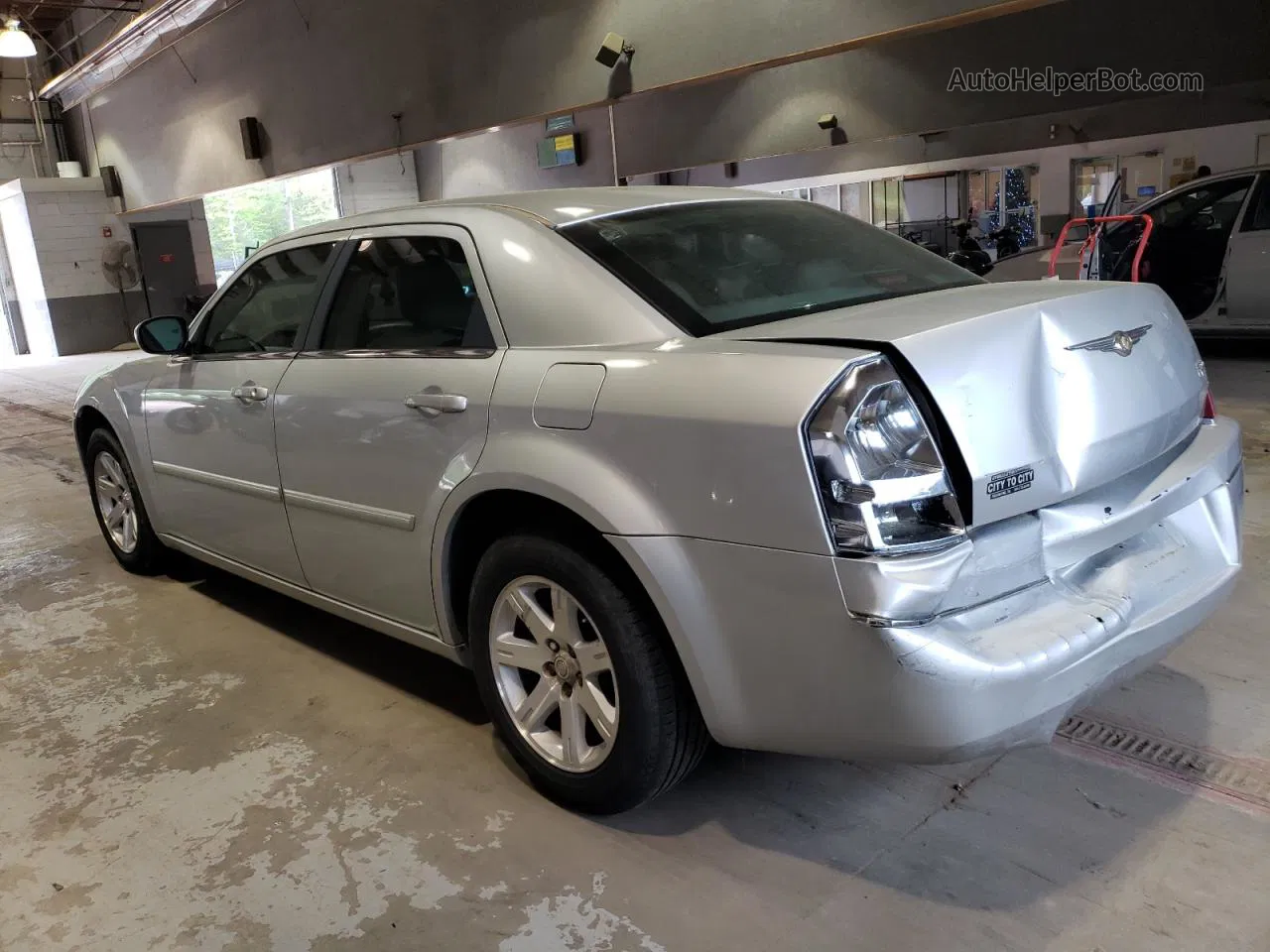 2007 Chrysler 300 Touring Silver vin: 2C3KA53G37H682572