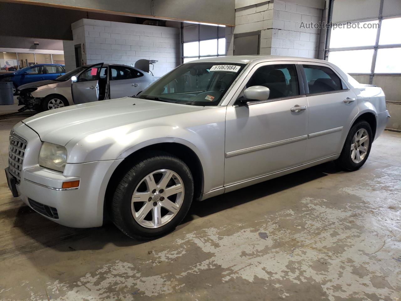 2007 Chrysler 300 Touring Silver vin: 2C3KA53G37H682572