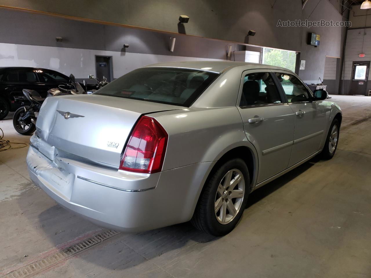 2007 Chrysler 300 Touring Серебряный vin: 2C3KA53G37H682572