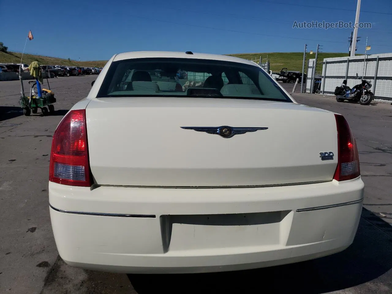 2007 Chrysler 300 Touring White vin: 2C3KA53G47H859212