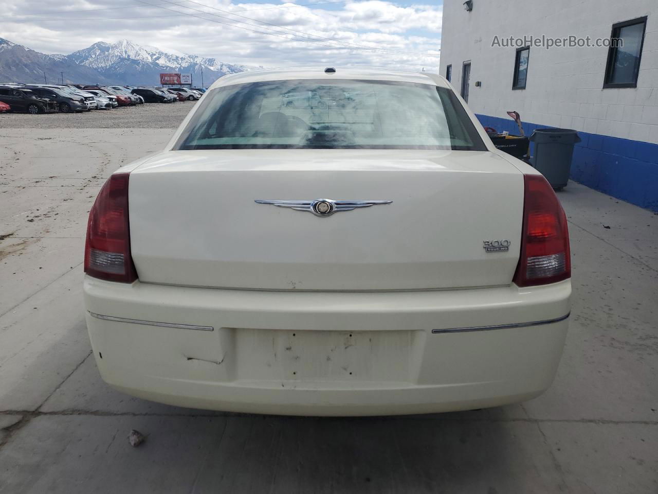 2007 Chrysler 300 Touring White vin: 2C3KA53G57H858893