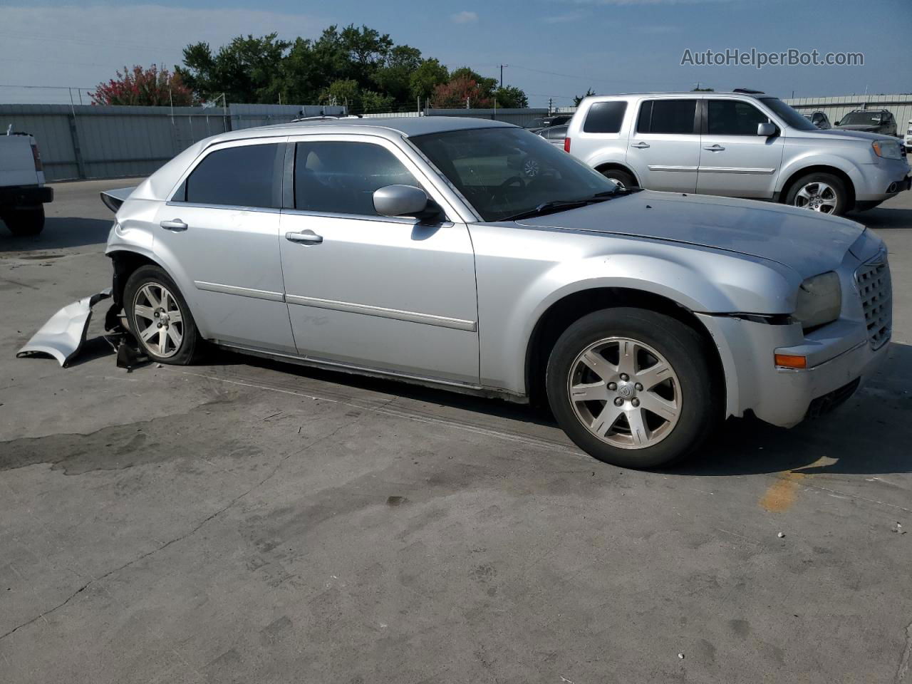 2007 Chrysler 300 Touring Silver vin: 2C3KA53G77H682557