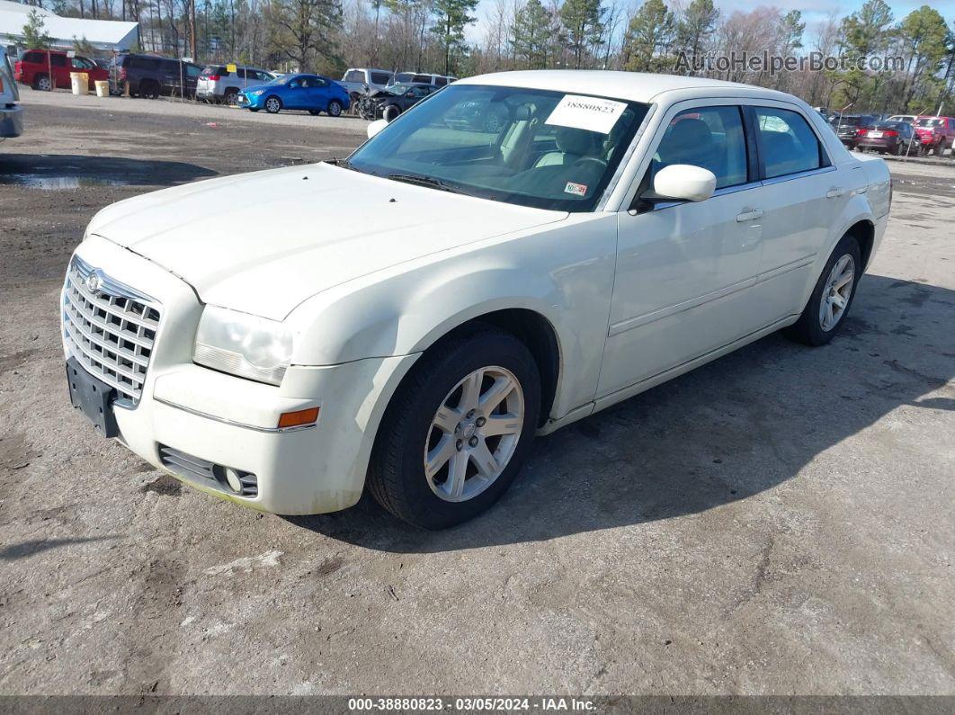 2007 Chrysler 300 Touring White vin: 2C3KA53G97H784572