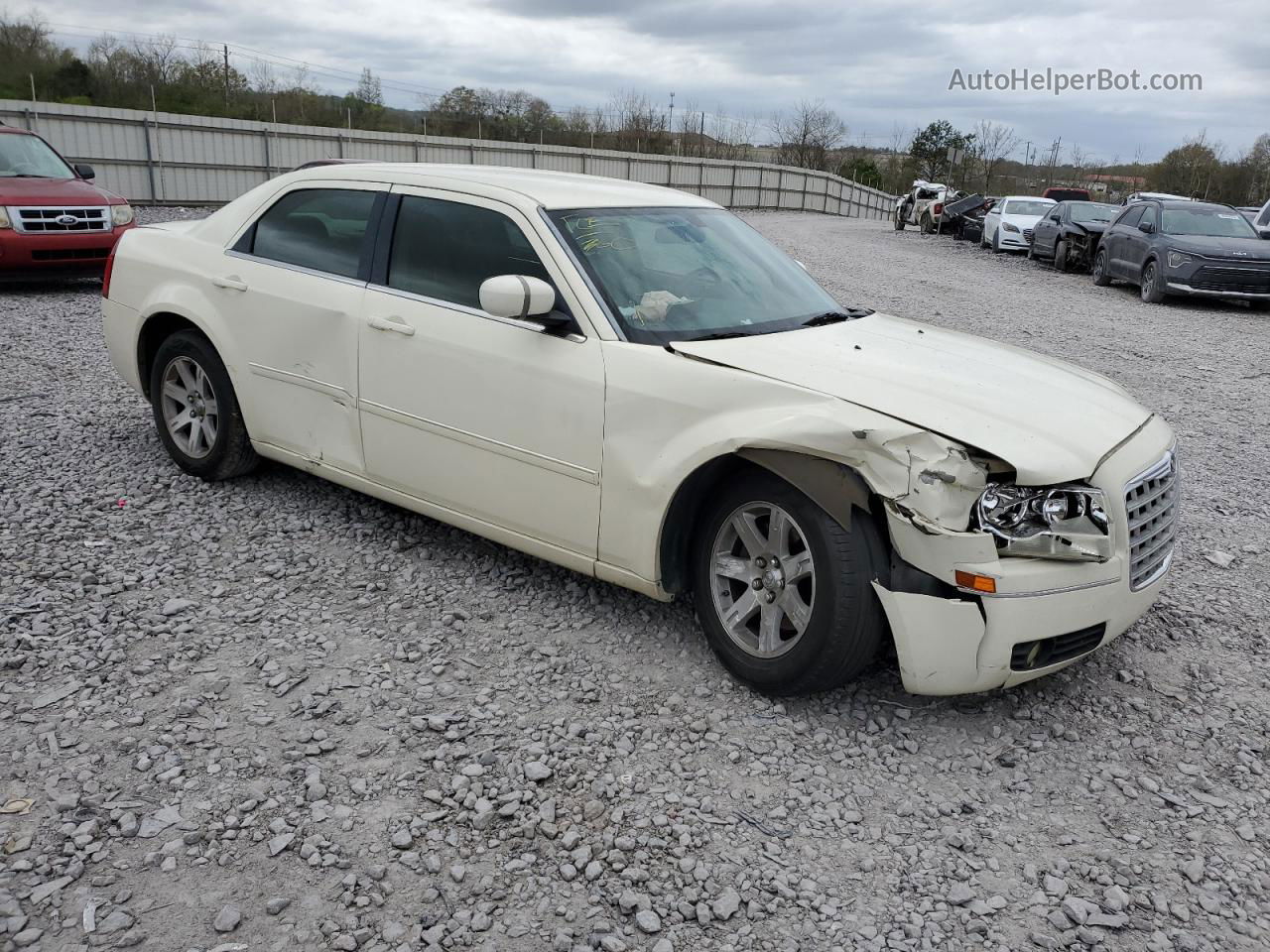 2007 Chrysler 300 Touring Белый vin: 2C3KA53GX7H692967