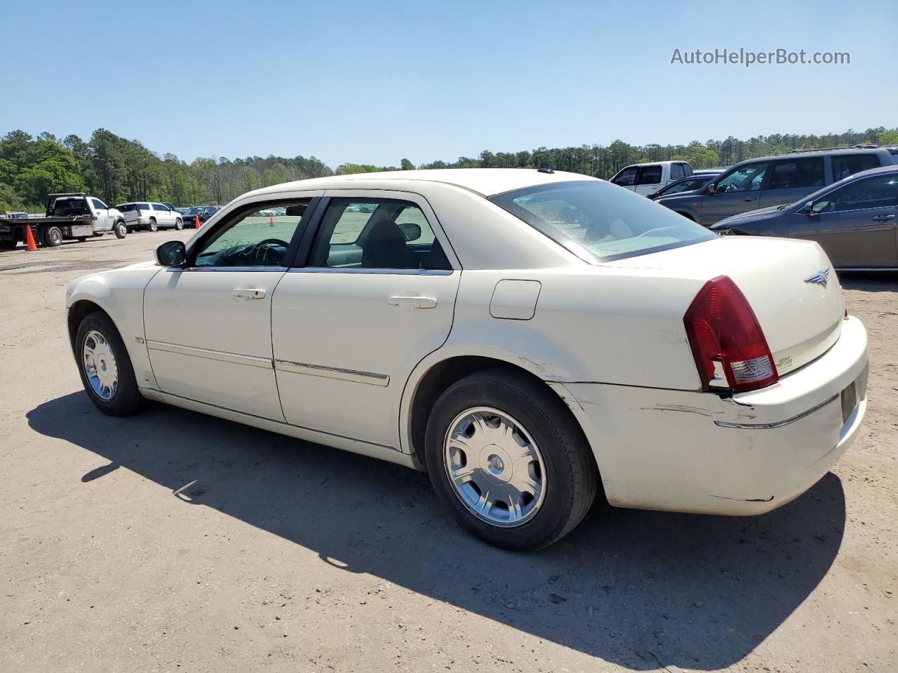 2007 Chrysler 300 Touring Белый vin: 2C3KA53GX7H722257