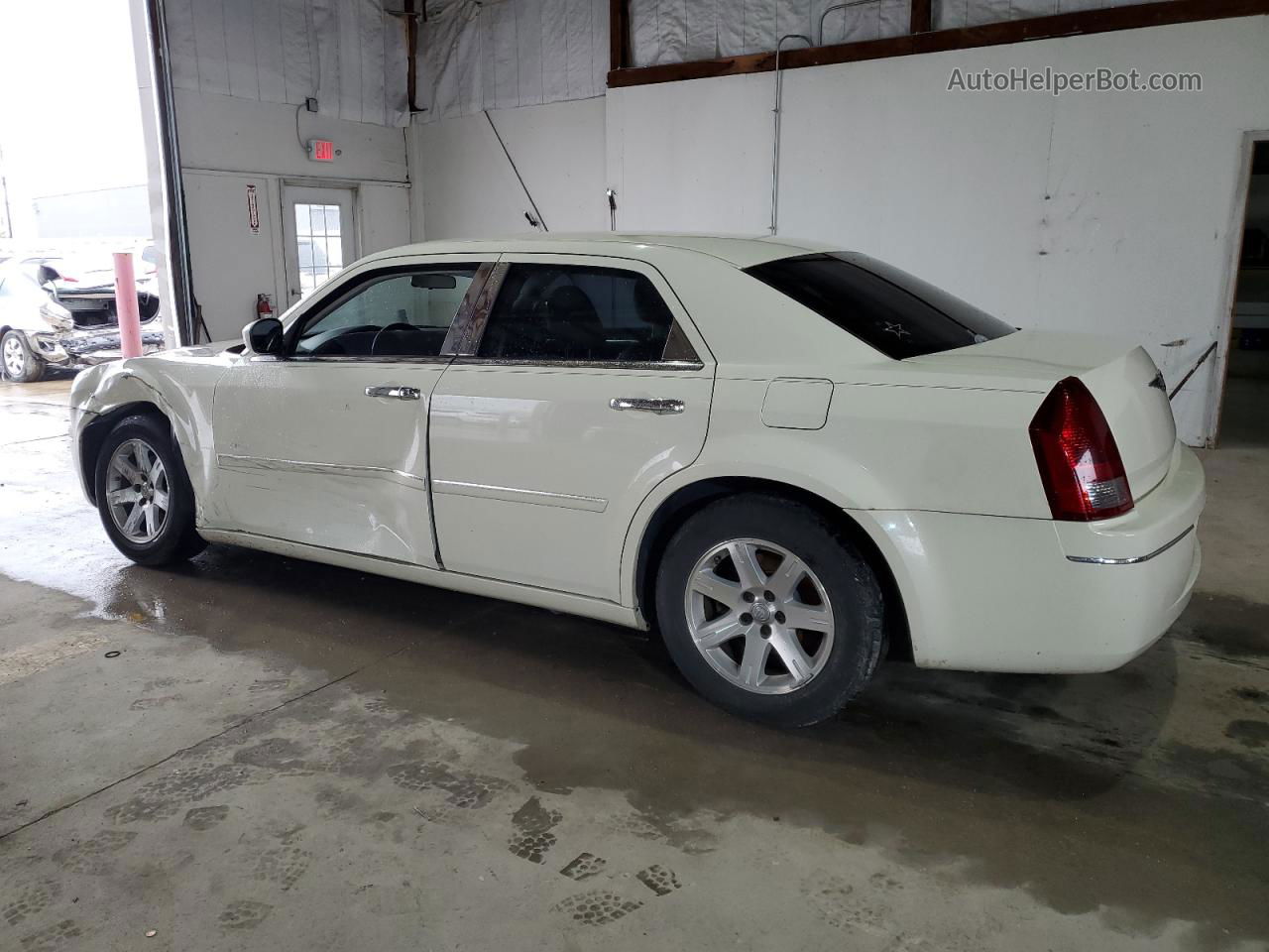 2007 Chrysler 300 Touring Белый vin: 2C3KA53GX7H777548