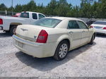 2007 Chrysler 300c   White vin: 2C3KA63H17H806420