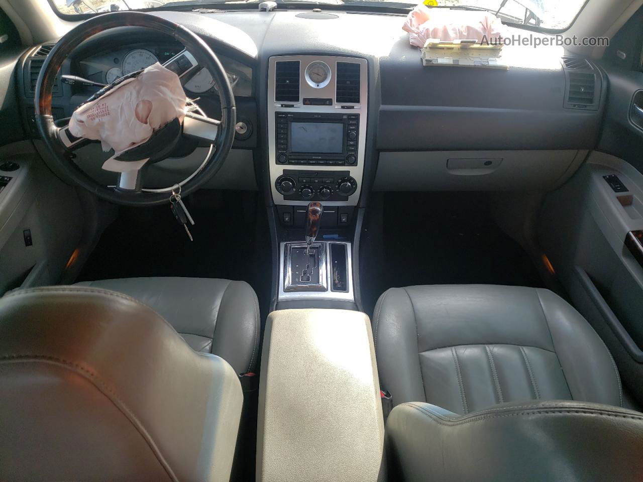 2007 Chrysler 300c  Серебряный vin: 2C3KA63H77H833735