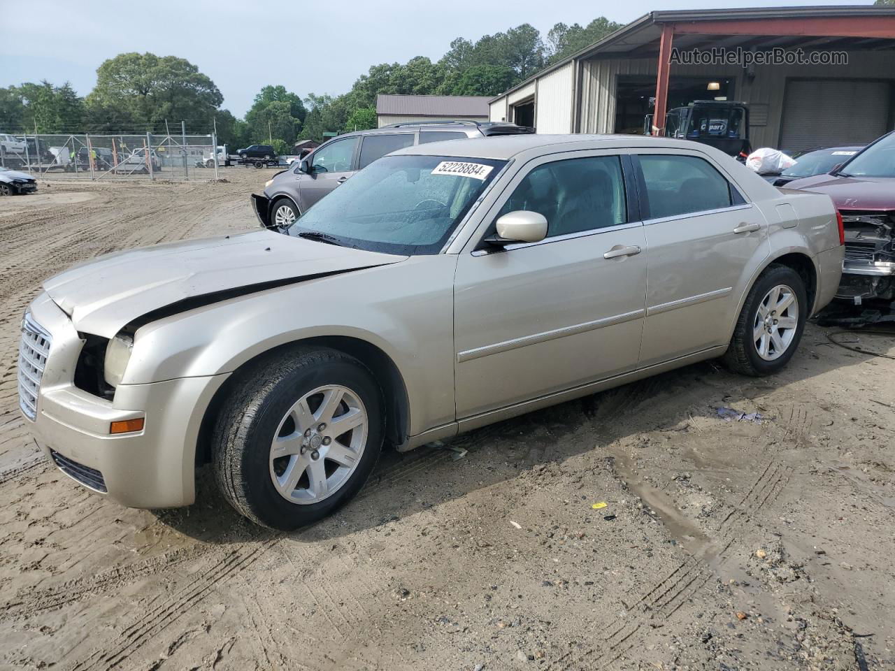 2007 Chrysler 300  Cream vin: 2C3LA43R17H625416