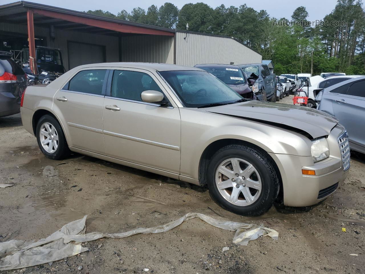 2007 Chrysler 300  Cream vin: 2C3LA43R17H625416