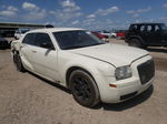 2007 Chrysler 300  White vin: 2C3LA43R27H768293